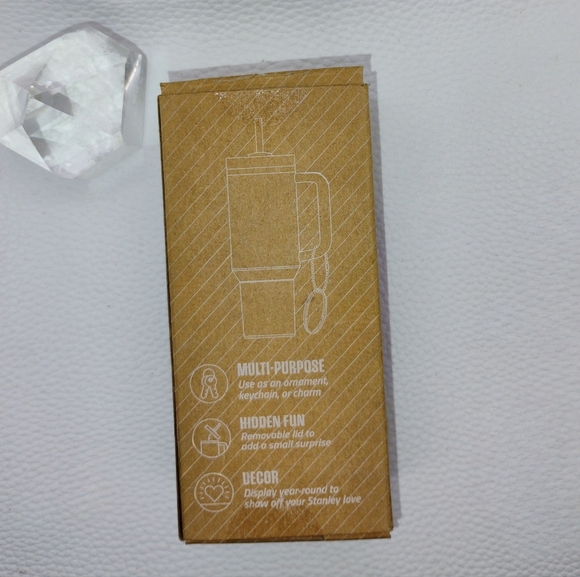 Stanley The Mini Quencher Ornament Keychain in Red Delicious - Picture 4 of 6